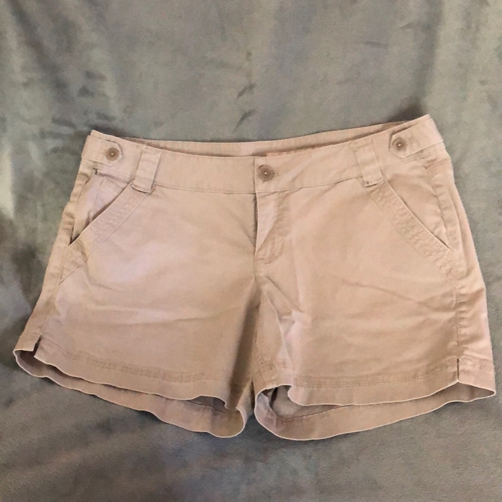DKNY khaki shorts